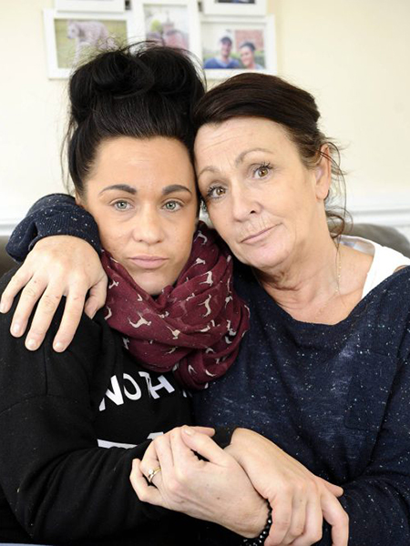 بالفيديو: كاميرا مراقبة تفضح تصرّفات مركز الرعاية ... مشاهد صادمة